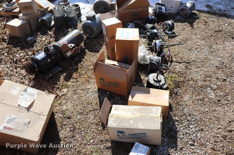 image for item EC9467 Motors