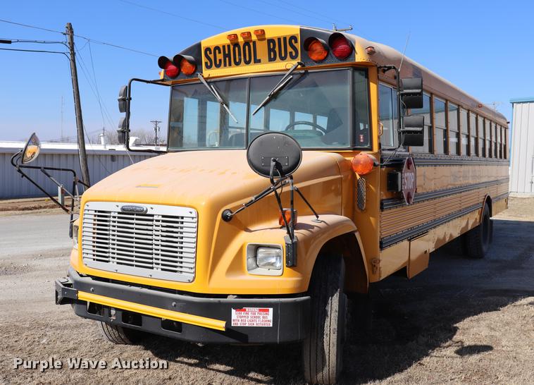 image for item EC9468 2002 Freightliner FS65 school bus