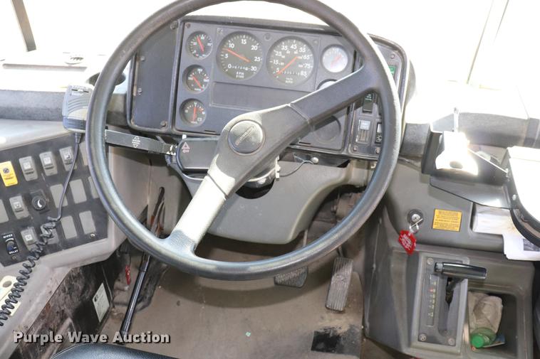 image for item EC9468 2002 Freightliner FS65 school bus