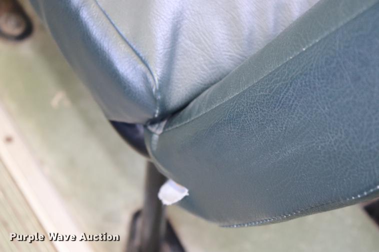 image for item EC9468 2002 Freightliner FS65 school bus