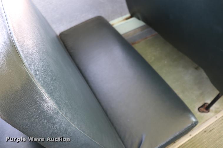 image for item EC9468 2002 Freightliner FS65 school bus