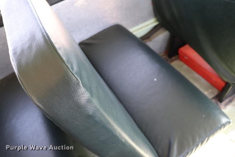 image for item EC9468 2002 Freightliner FS65 school bus