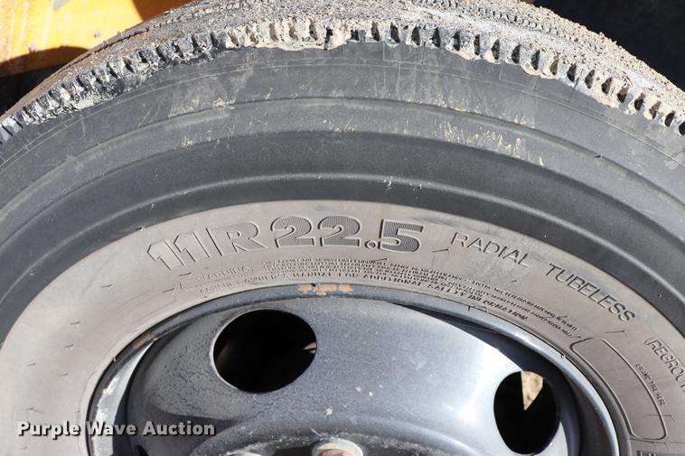 image for item EC9468 2002 Freightliner FS65 school bus