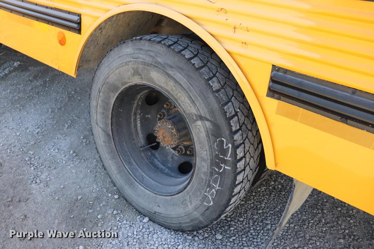 image for item EC9468 2002 Freightliner FS65 school bus