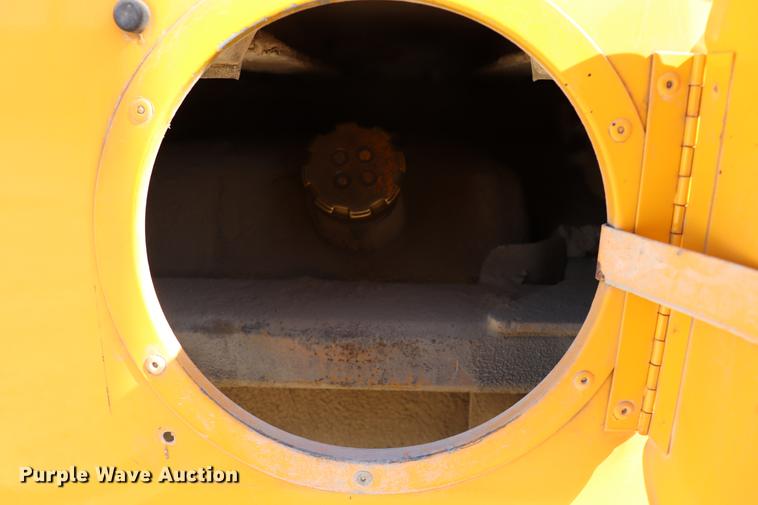 image for item EC9468 2002 Freightliner FS65 school bus