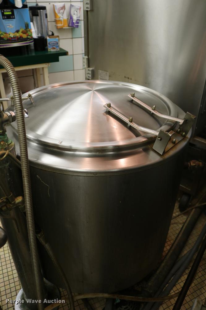 Groen EE40 steam kettle in Solomon, KS Item EH9693 sold Purple Wave