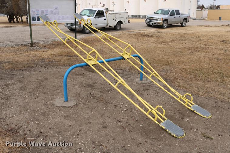 image for item EH9718 Playground equipment