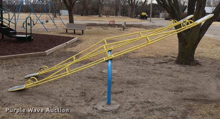 image for item EH9718 Playground equipment