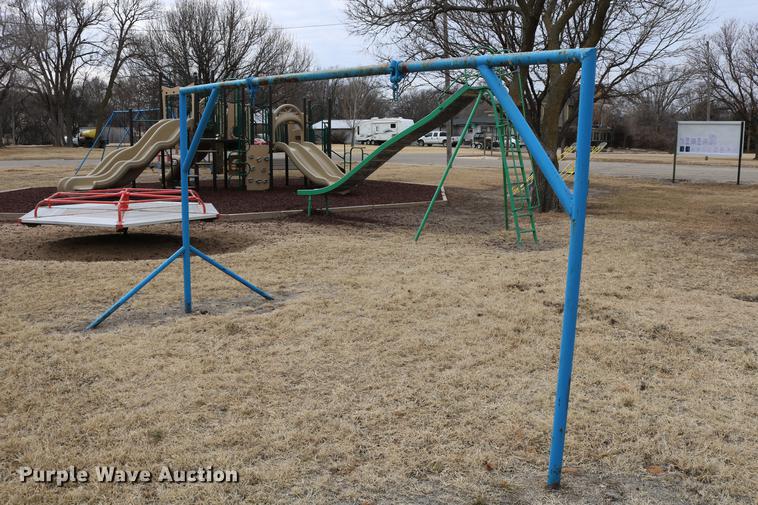 image for item EH9718 Playground equipment