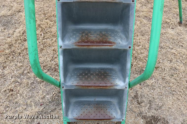 image for item EH9718 Playground equipment