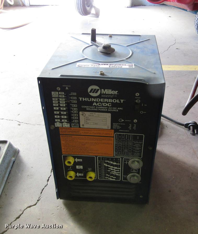 image for item EI9252 Miller Thunderbolt AC/DC welder