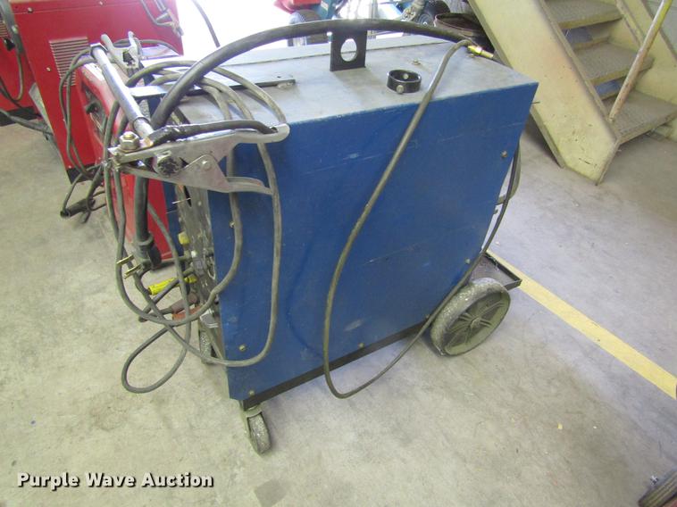 image for item EI9256 Miller Millermatic 200 wire welder