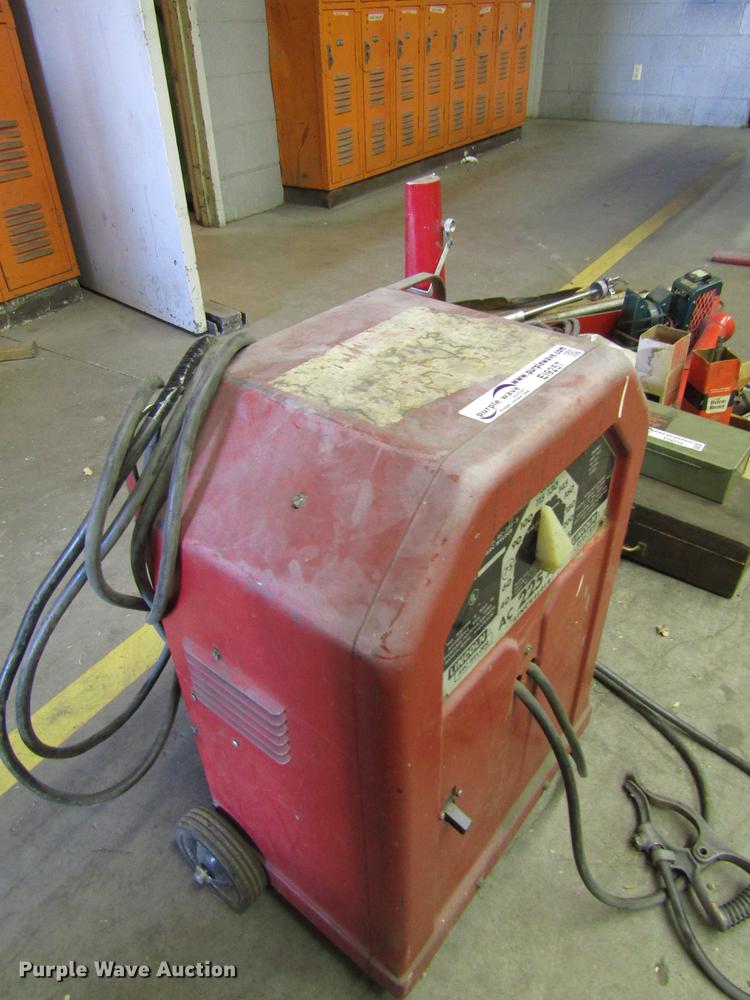 image for item EI9257 Lincoln AC welder