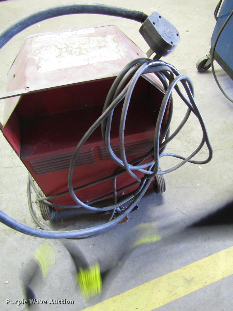 image for item EI9257 Lincoln AC welder