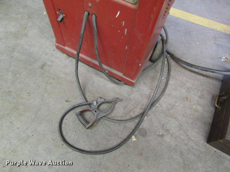 image for item EI9257 Lincoln AC welder