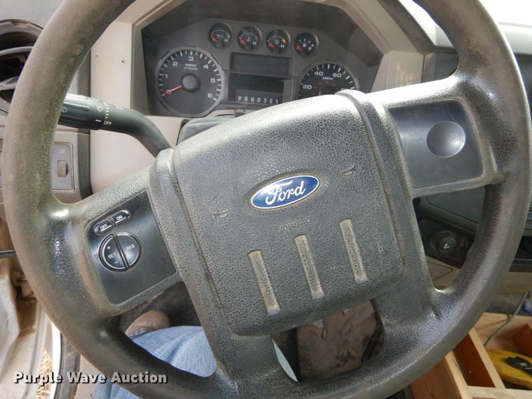 image for item EP9184 2008 Ford F250 Super Duty XL SuperCab pickup truck