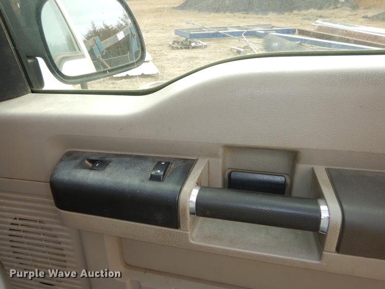 image for item EP9184 2008 Ford F250 Super Duty XL SuperCab pickup truck