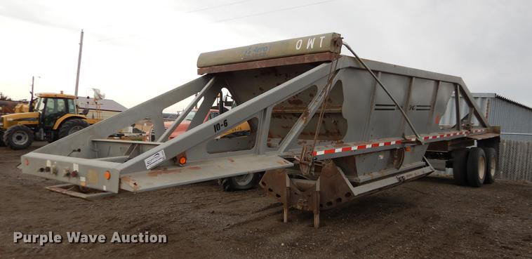 image for item J5504 2004 Trail King bottom dump trailer