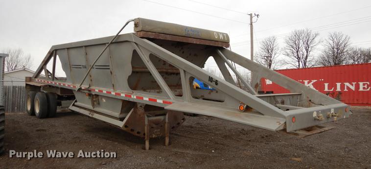 image for item J5504 2004 Trail King bottom dump trailer