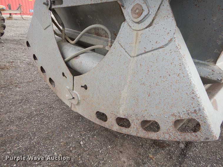 image for item J5504 2004 Trail King bottom dump trailer