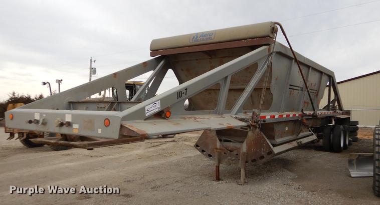 image for item J5505 2004 Trail King TKBD22-402 bottom dump trailer