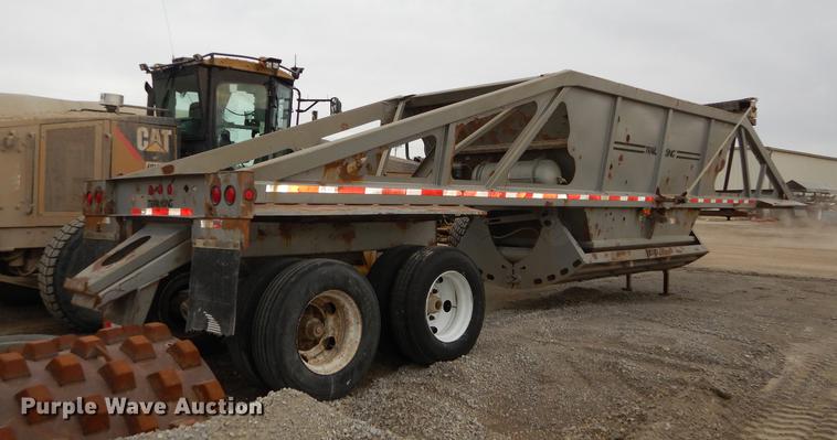 image for item J5505 2004 Trail King TKBD22-402 bottom dump trailer