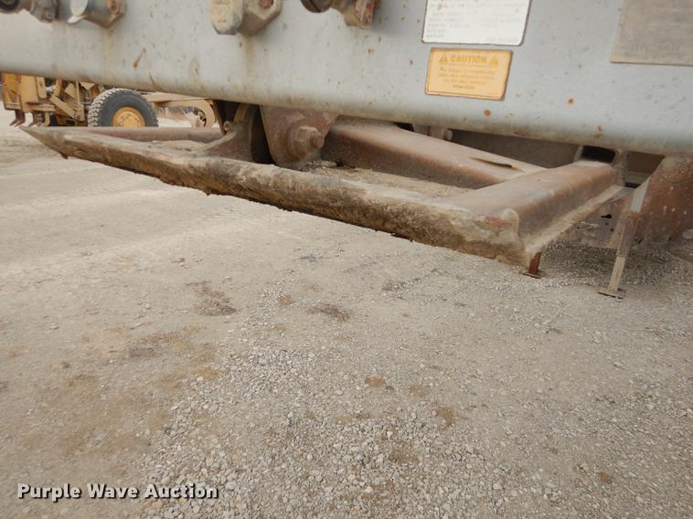 image for item J5505 2004 Trail King TKBD22-402 bottom dump trailer