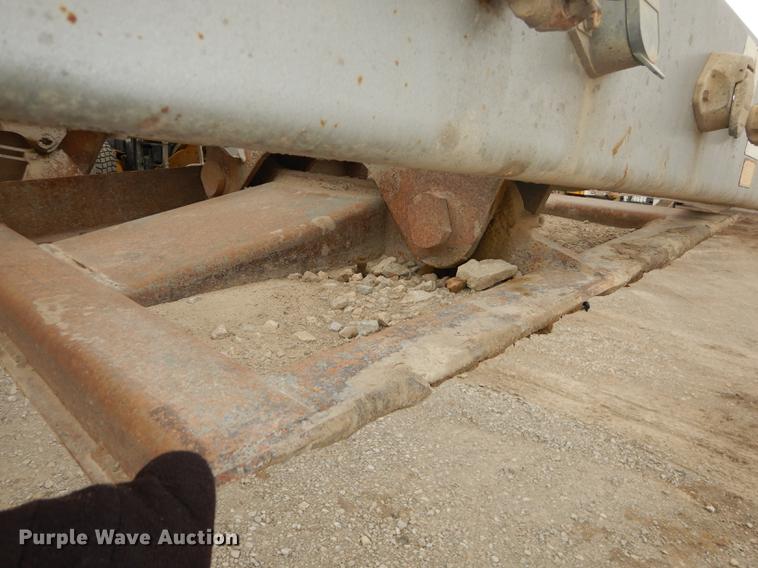 image for item J5505 2004 Trail King TKBD22-402 bottom dump trailer