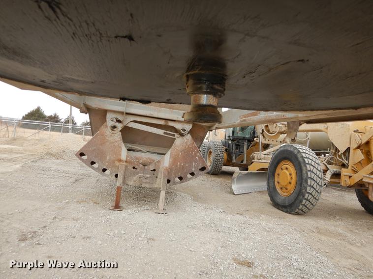 image for item J5505 2004 Trail King TKBD22-402 bottom dump trailer