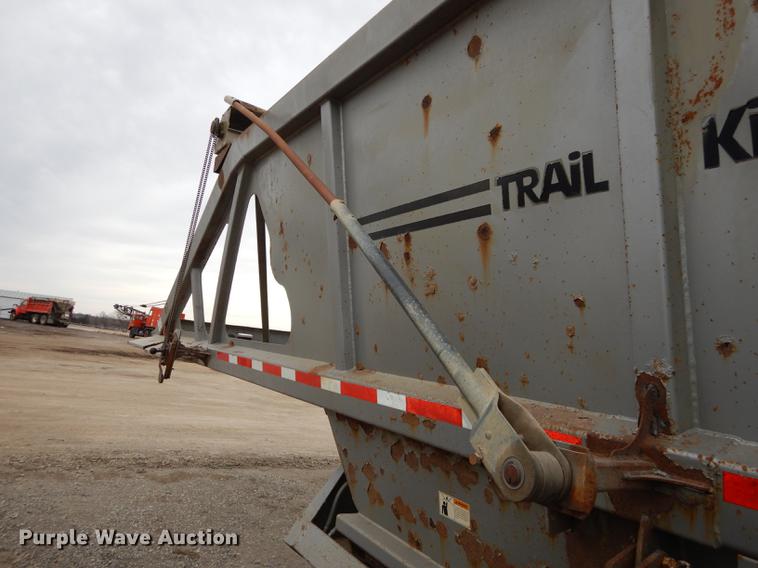 image for item J5505 2004 Trail King TKBD22-402 bottom dump trailer