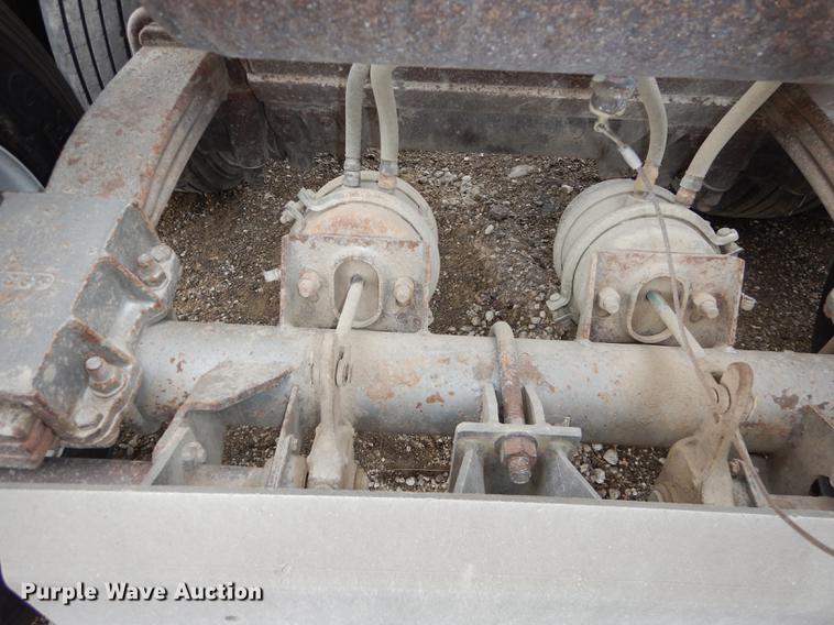 image for item J5505 2004 Trail King TKBD22-402 bottom dump trailer