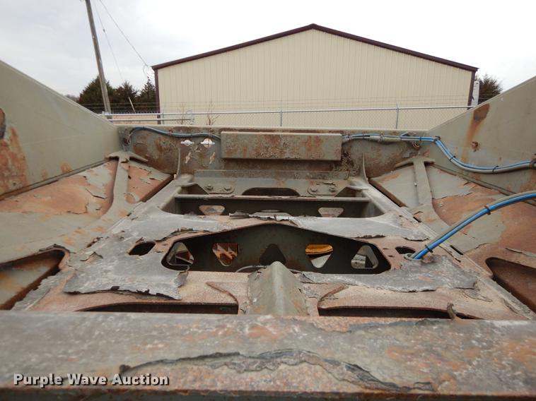 image for item J5505 2004 Trail King TKBD22-402 bottom dump trailer