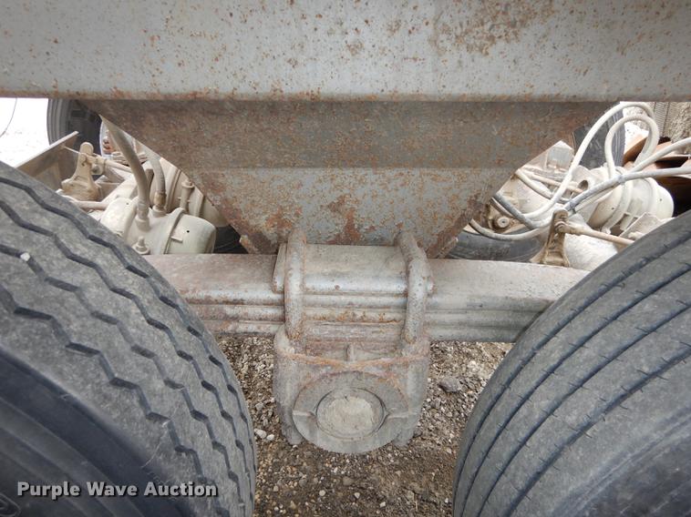 image for item J5505 2004 Trail King TKBD22-402 bottom dump trailer