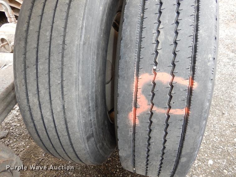 image for item J5505 2004 Trail King TKBD22-402 bottom dump trailer