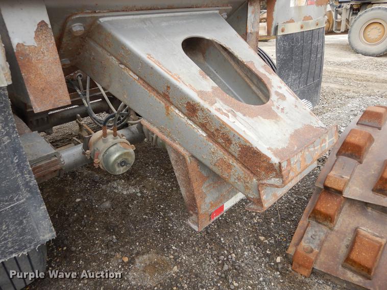 image for item J5505 2004 Trail King TKBD22-402 bottom dump trailer