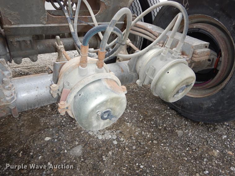 image for item J5505 2004 Trail King TKBD22-402 bottom dump trailer