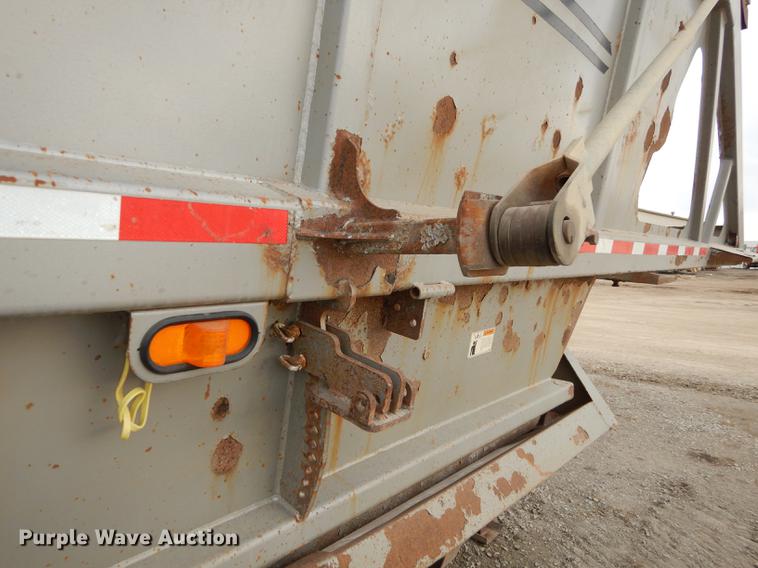 image for item J5505 2004 Trail King TKBD22-402 bottom dump trailer