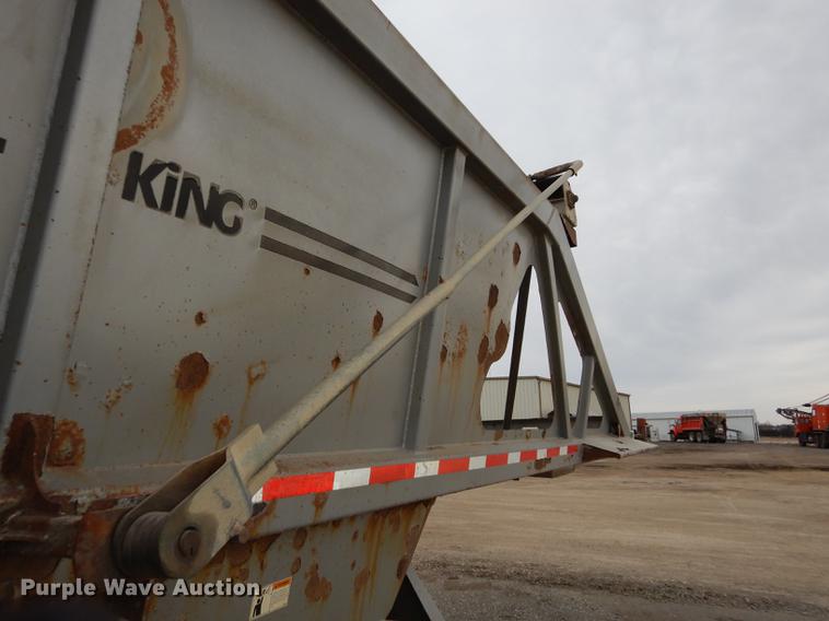 image for item J5505 2004 Trail King TKBD22-402 bottom dump trailer