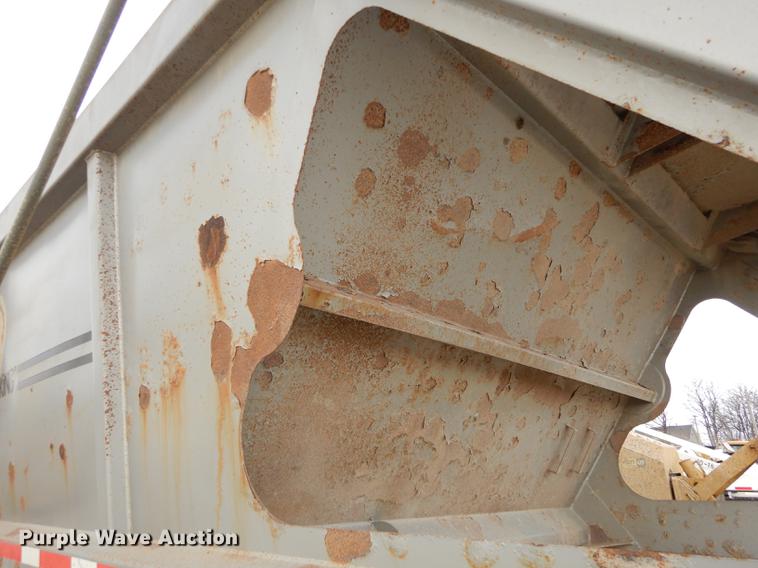 image for item J5505 2004 Trail King TKBD22-402 bottom dump trailer