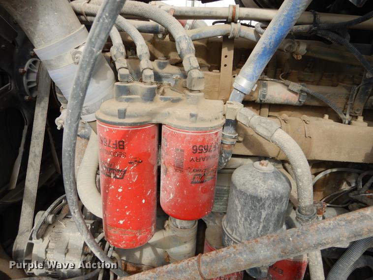 image for item J5518 2000 Mack CH613 truck chassis