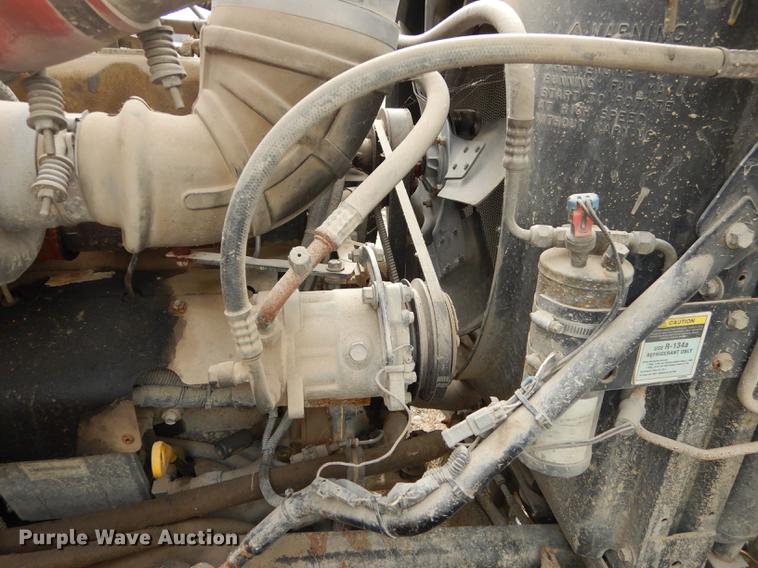 image for item J5518 2000 Mack CH613 truck chassis