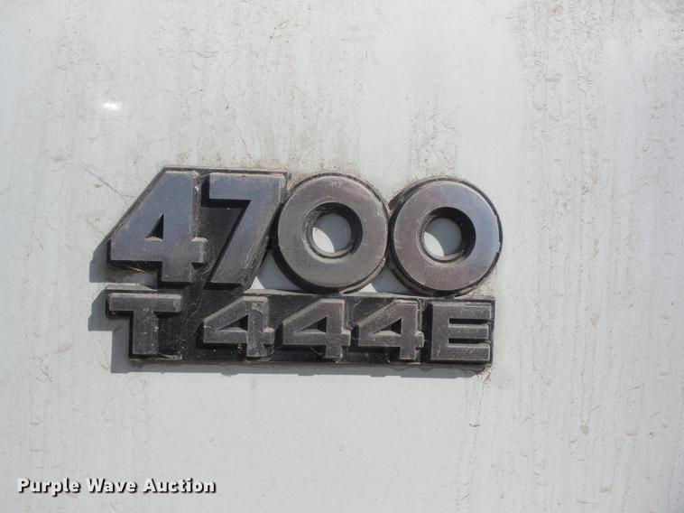 image for item K6283 1998 International 4700 street sweeper truck