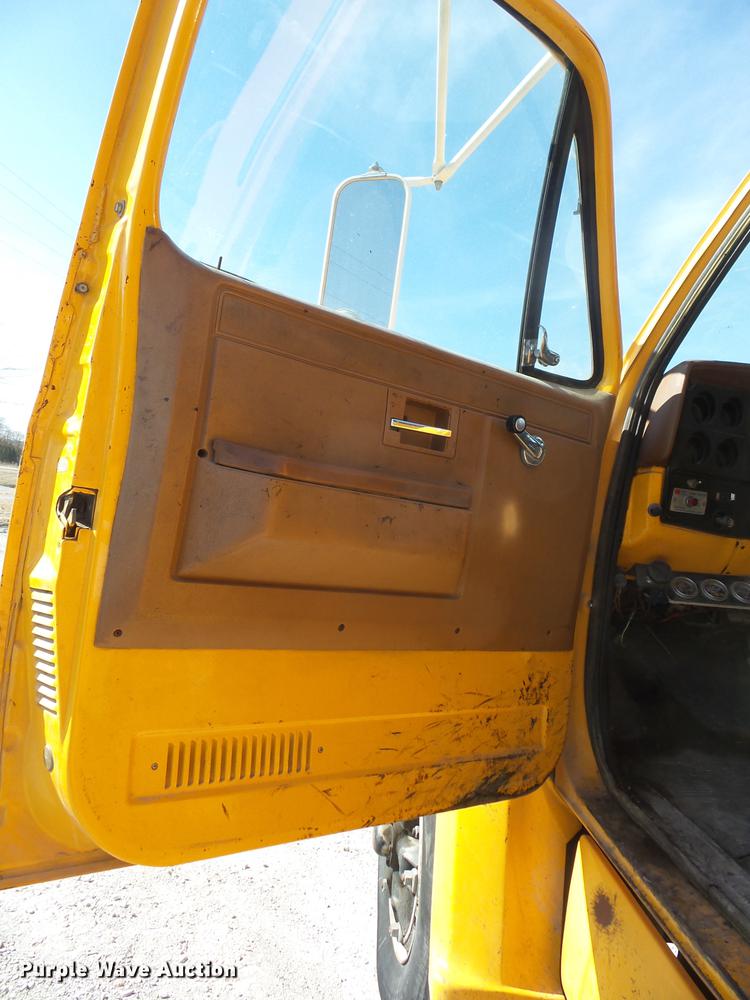 image for item K6284 1990 Chevrolet Kodiak 70 pothole patching truck