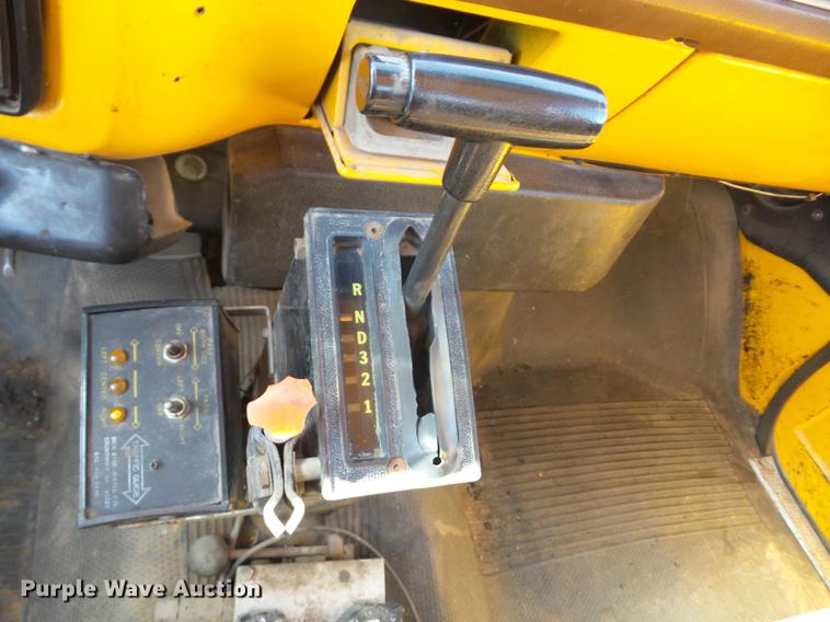 image for item K6284 1990 Chevrolet Kodiak 70 pothole patching truck