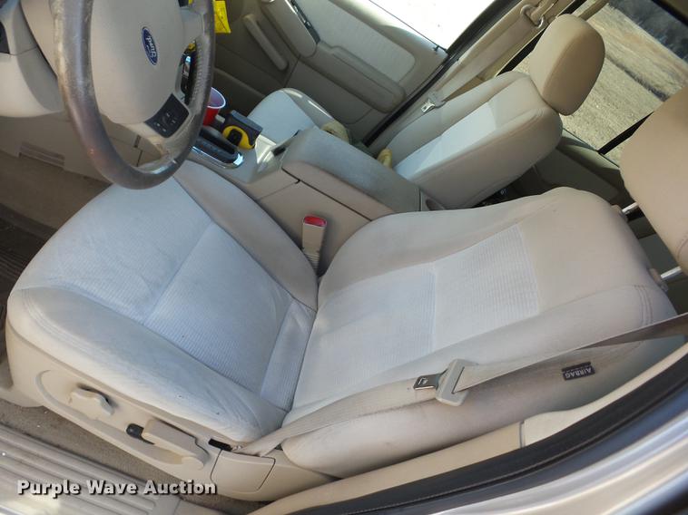 image for item K6286 2006 Ford Explorer SUV