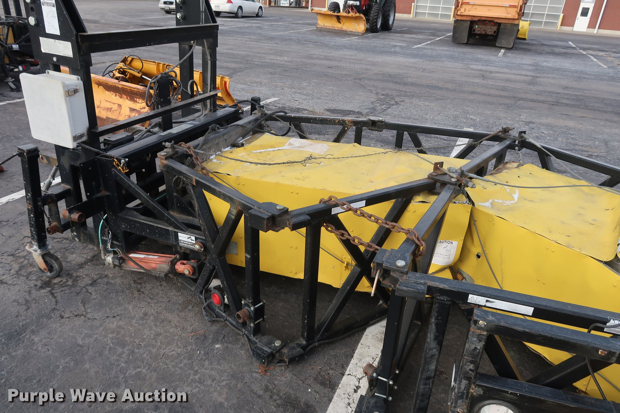 Energy Absorption Systems crash attenuator in Lee's Summit, MO Item