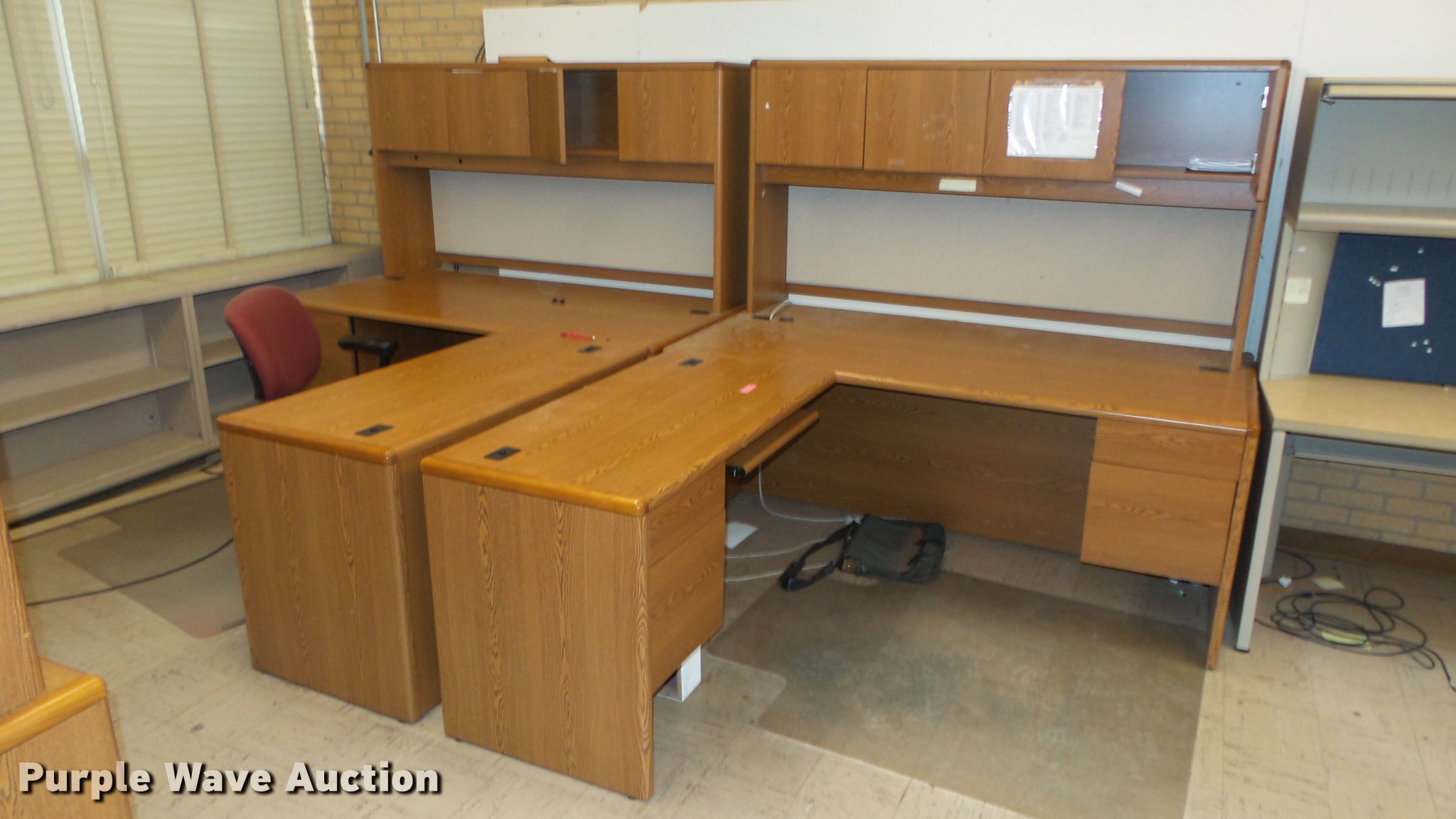 Office furniture in Wichita, KS Item EF9489 sold Purple Wave