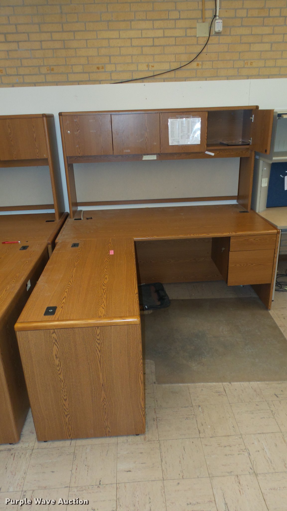 Office furniture in Wichita, KS Item EF9489 sold Purple Wave