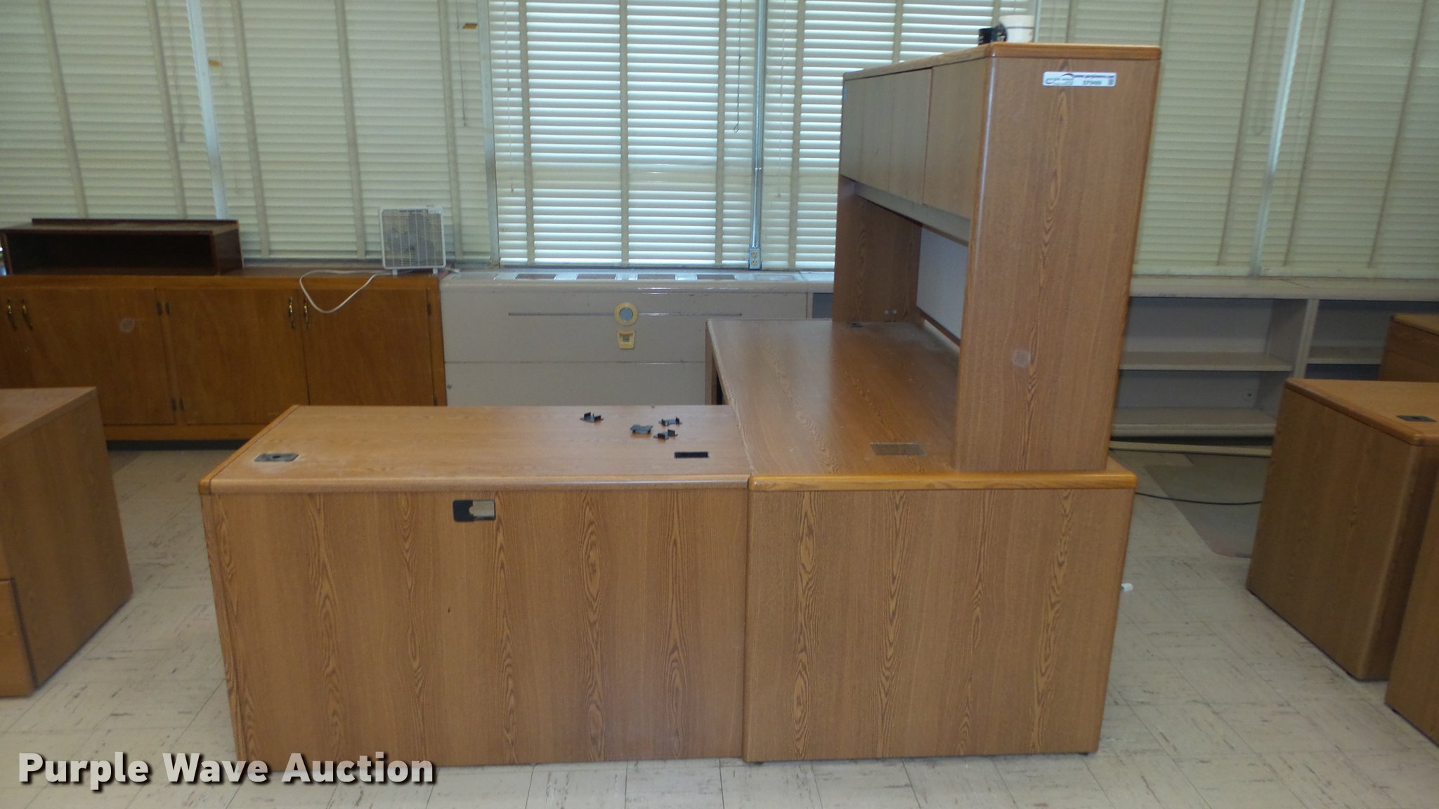 Office furniture in Wichita, KS Item EF9489 sold Purple Wave