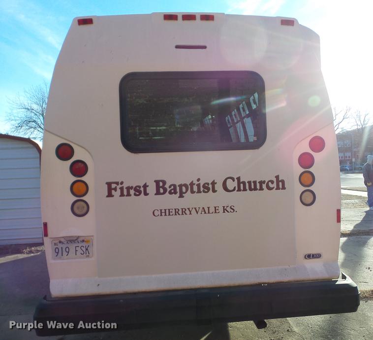 image for item AY9610 2003 Ford Econoline E450 Thomas shuttle bus